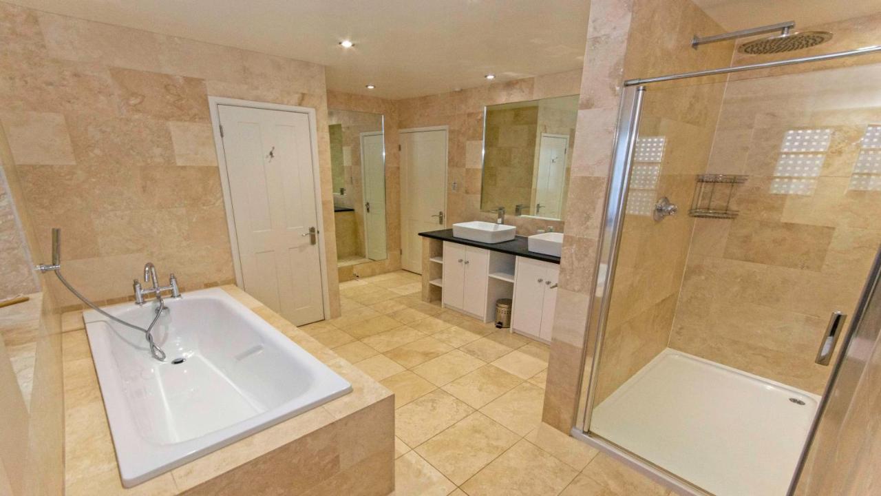 Crowborough Farm - Impressive & Sophisicated Home Surrounded By Unspoilt Countryside In Georgeham - Dog Friendly, Sleeps 14 Exterior photo